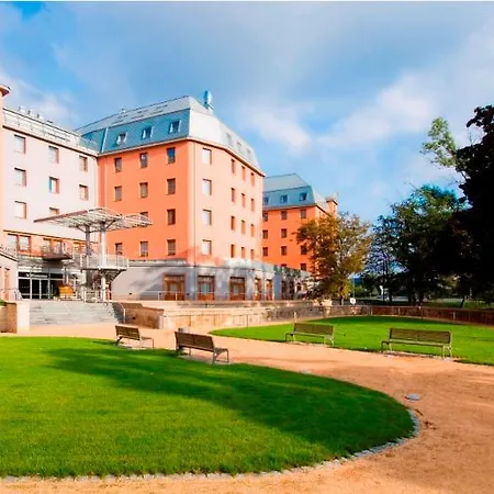 Otel Courtyard By Marriott