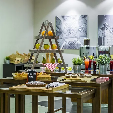 Courtyard By Marriott