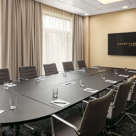 Courtyard By Marriott Plzeň