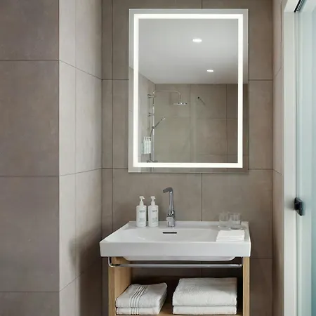 Courtyard By Marriott Otel Plzeň