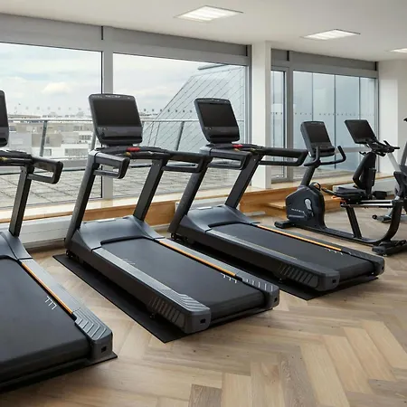 Otel Courtyard By Marriott 4*