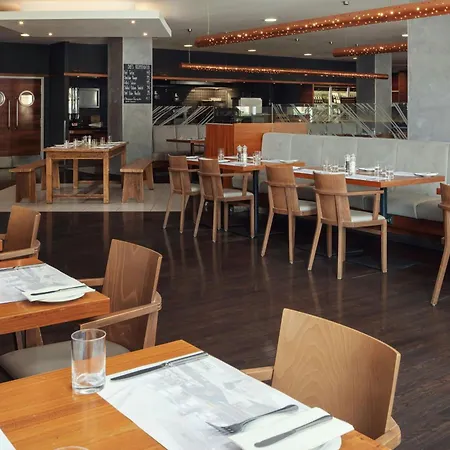 Courtyard By Marriott 4*