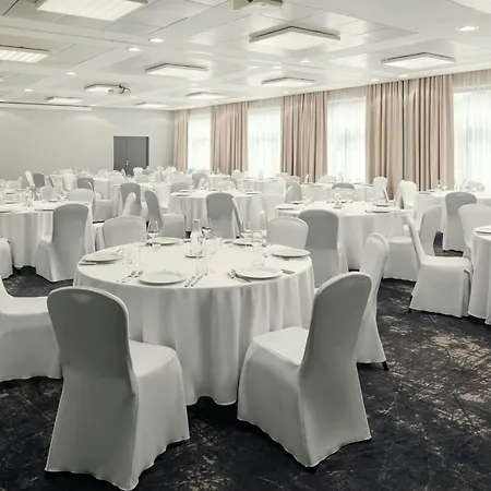 Courtyard By Marriott Plzeň