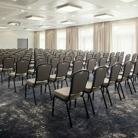 Courtyard By Marriott Szálloda 4*