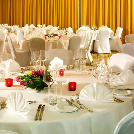 Courtyard By Marriott 4* Plzeň