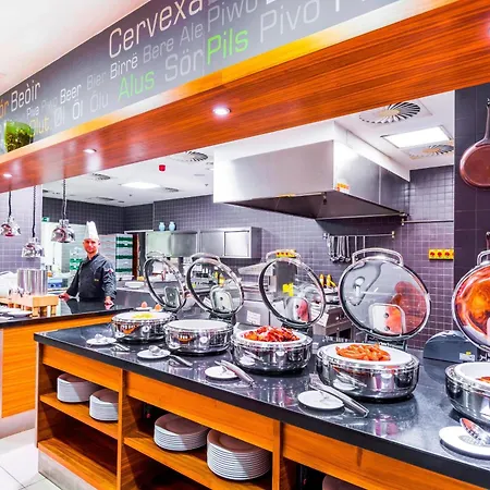 Courtyard By Marriott Hotel 4*
