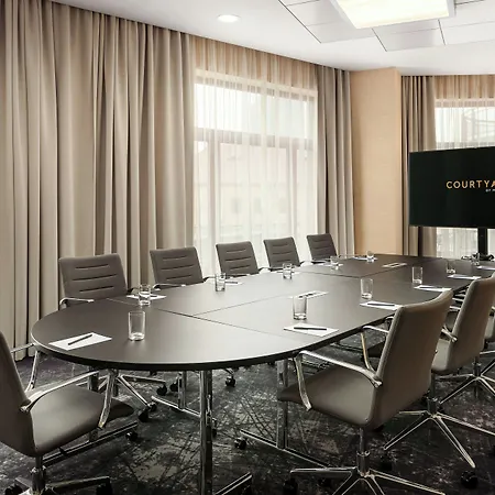 Courtyard By Marriott