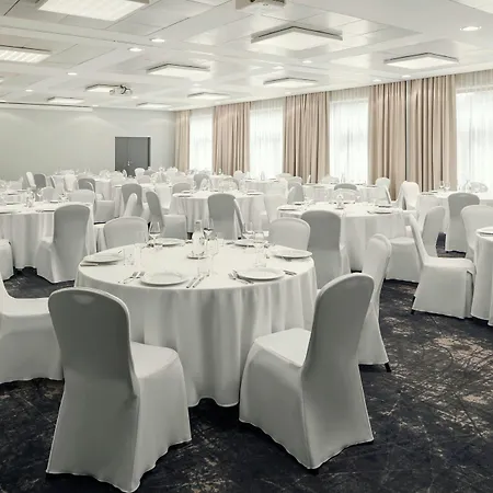 Courtyard By Marriott
