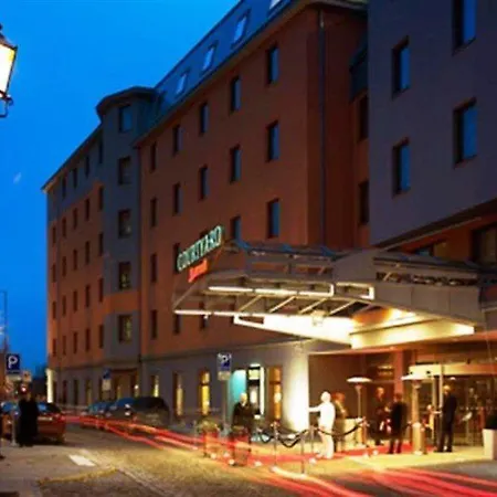 Ξενοδοχείο Courtyard By Marriott
