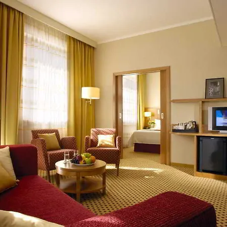Courtyard By Marriott Отель Пльзень