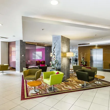 Отель Courtyard By Marriott