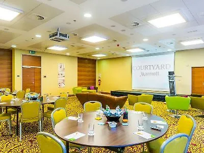 فندق Courtyard By Marriott
