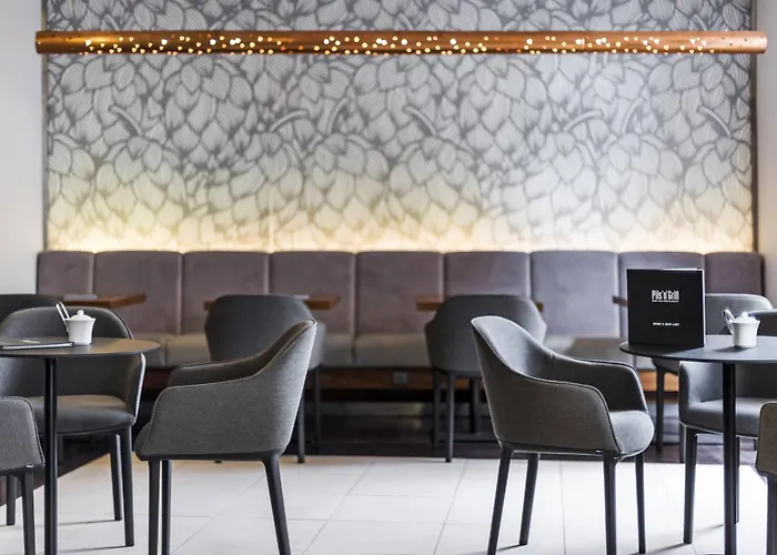 Courtyard By Marriott Hotell