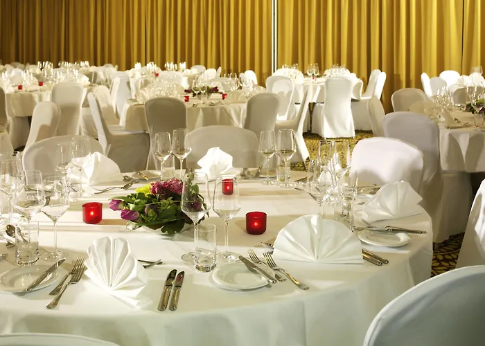 Hotell Courtyard By Marriott Plzeň
