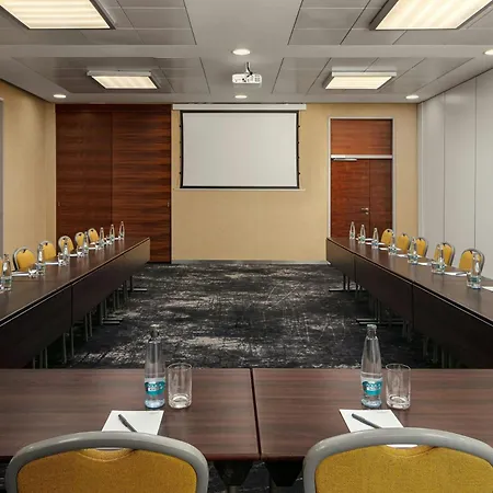 Hotel Courtyard By Marriott Plzen