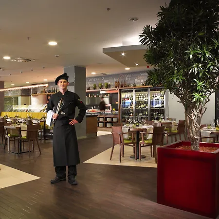 Hotell Courtyard By Marriott 4*