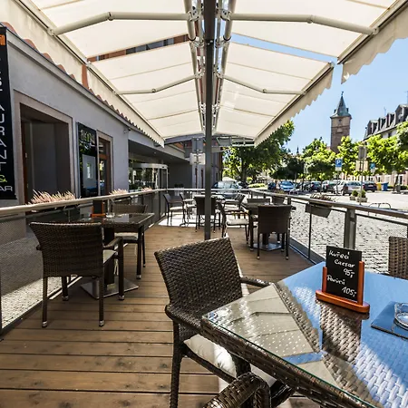 Courtyard By Marriott Hotell 4*
