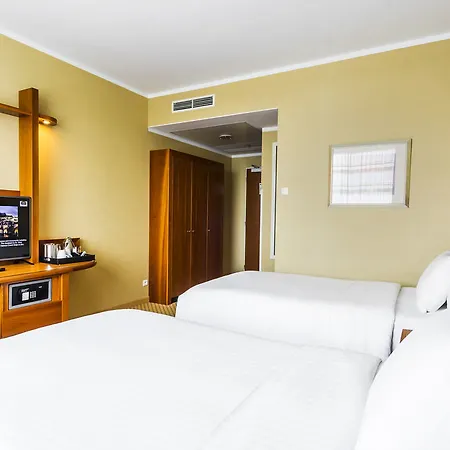 Courtyard By Marriott Hotel Plzen